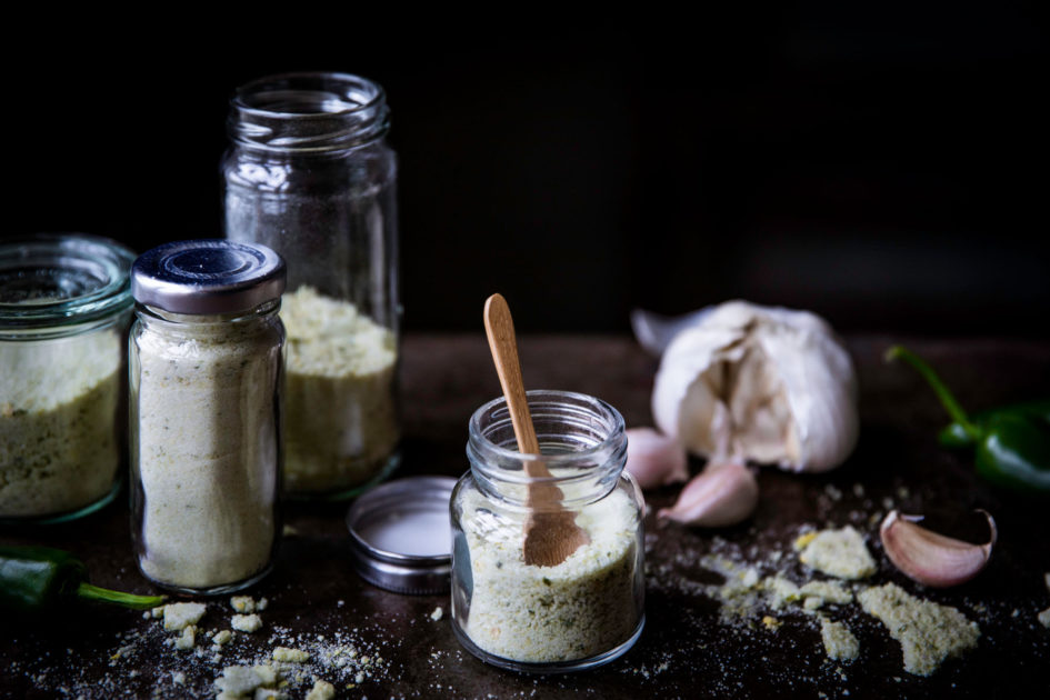 Garlic salt with chili - Sara Bäckmo